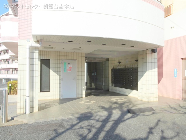 埼玉県朝霞市溝沼７丁目のマンション『朝霞台ダイカンプラザ』外観写真 2024年2月9日撮影