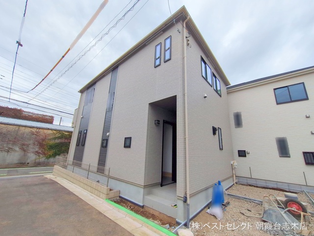 埼玉県新座市栄３丁目の新築戸建て外構写真 2025年11月10日撮影