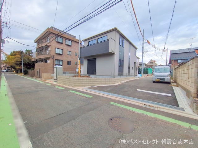 埼玉県新座市栄３丁目の新築戸建て外構写真 2025年11月10日撮影