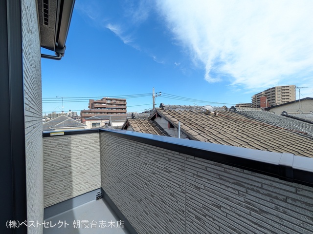 埼玉県新座市東3丁目の新築戸建てバルコニー写真 2025年10月1日撮影