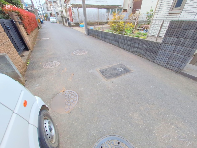 埼玉県新座市東3丁目の新築戸建て外構写真 2025年3月23日撮影