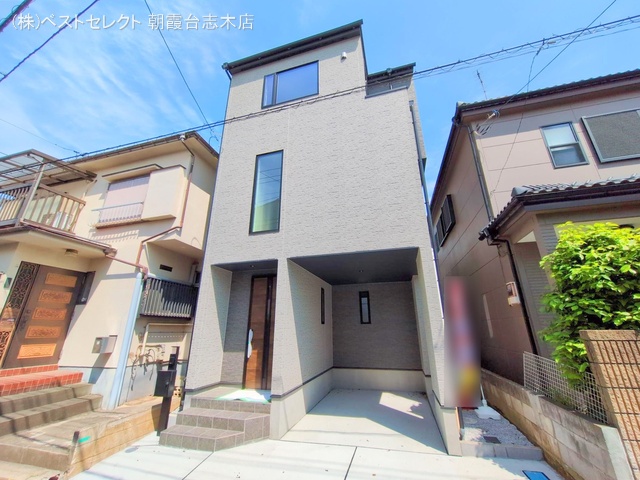 埼玉県新座市東３丁目-新築戸建ての完成写真
