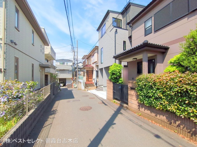 埼玉県新座市東3丁目の新築戸建て完成写真 2025年5月13日撮影