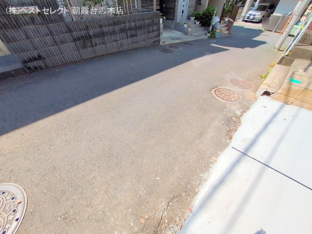 埼玉県新座市東3丁目の新築戸建て完成写真 2025年5月13日撮影