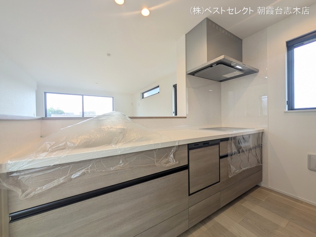 埼玉県和光市新倉2丁目の新築戸建てキッチン写真 2025年9月10日撮影