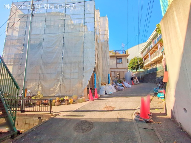 埼玉県和光市新倉2丁目の新築戸建てシート写真 2024年12月1日撮影