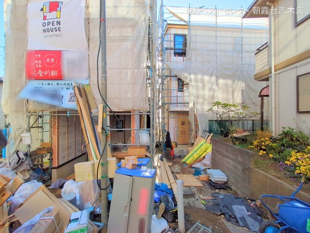 埼玉県和光市新倉2丁目の新築戸建てシート写真 2024年12月1日撮影
