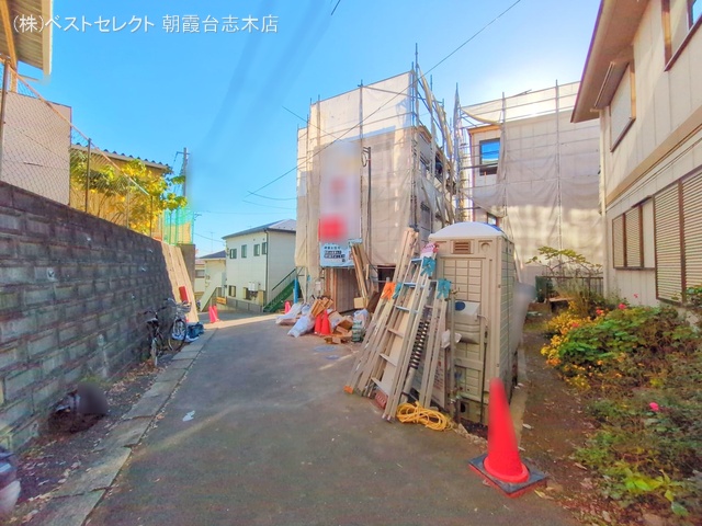埼玉県和光市新倉2丁目の新築戸建てシート写真 2024年12月1日撮影