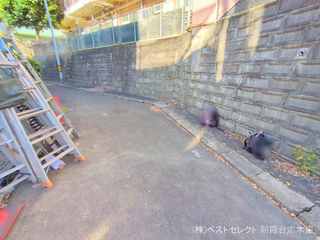 埼玉県和光市新倉2丁目の新築戸建てシート写真 2024年12月1日撮影
