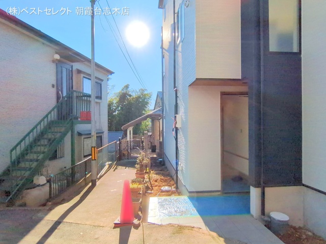 埼玉県和光市新倉2丁目の新築戸建て外構写真 2024年12月18日撮影
