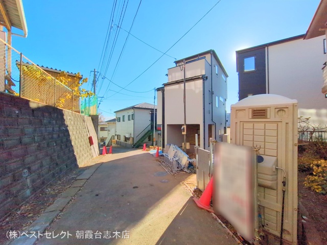 埼玉県和光市新倉2丁目の新築戸建て外構写真 2024年12月18日撮影