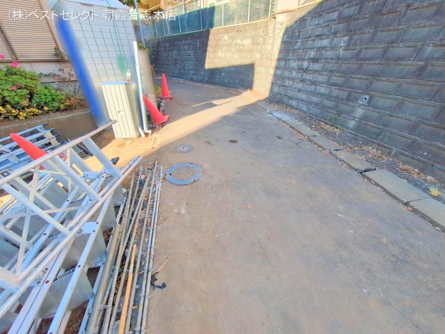 埼玉県和光市新倉2丁目の新築戸建て外構写真 2024年12月18日撮影