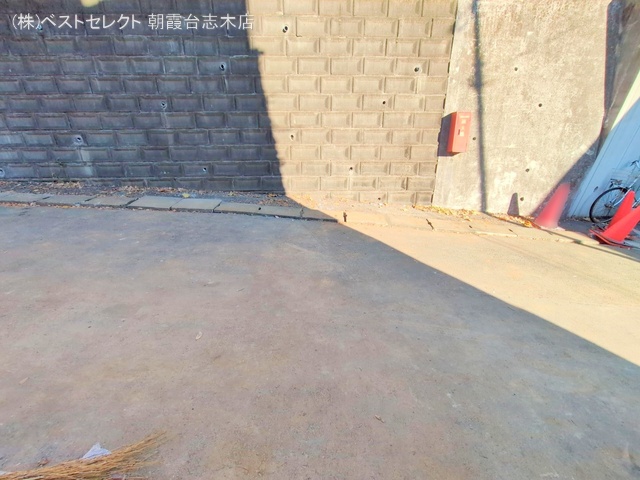 埼玉県和光市新倉2丁目の新築戸建て外構写真 2024年12月18日撮影