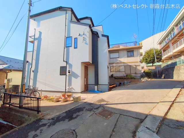 埼玉県和光市新倉2丁目の新築戸建て外構写真 2025年1月19日撮影