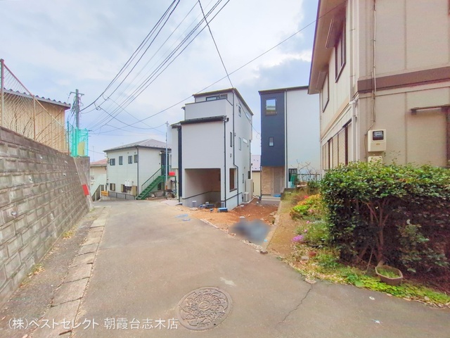 埼玉県和光市新倉2丁目の新築戸建て外構写真 2025年3月23日撮影