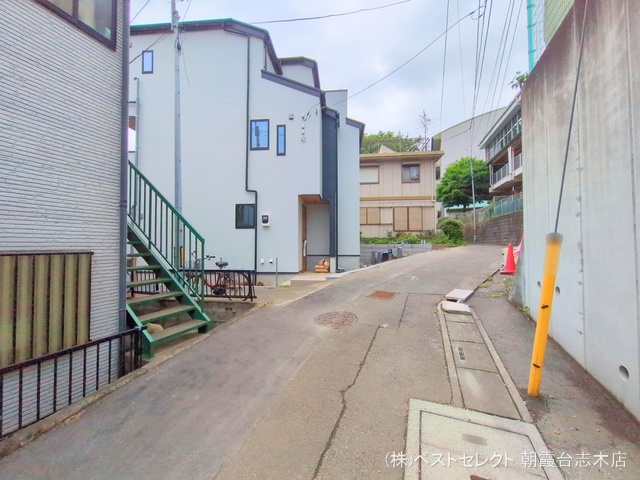 埼玉県和光市新倉2丁目の新築戸建て外構写真 2025年5月11日撮影