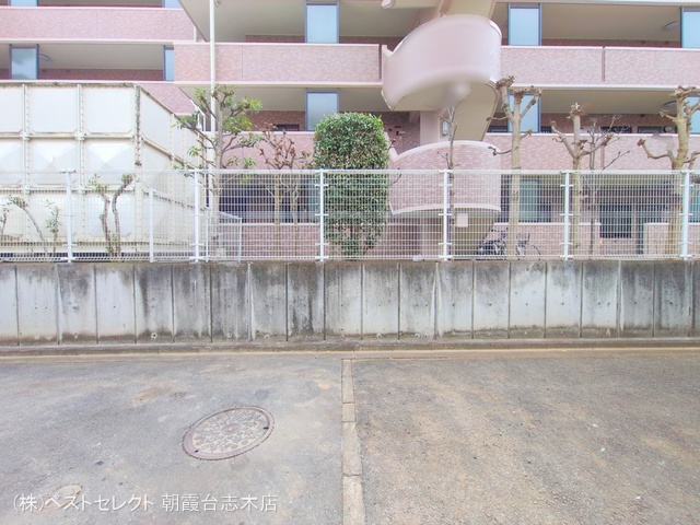 埼玉県新座市大和田１丁目の新築戸建て基礎写真 2025年1月15日撮影