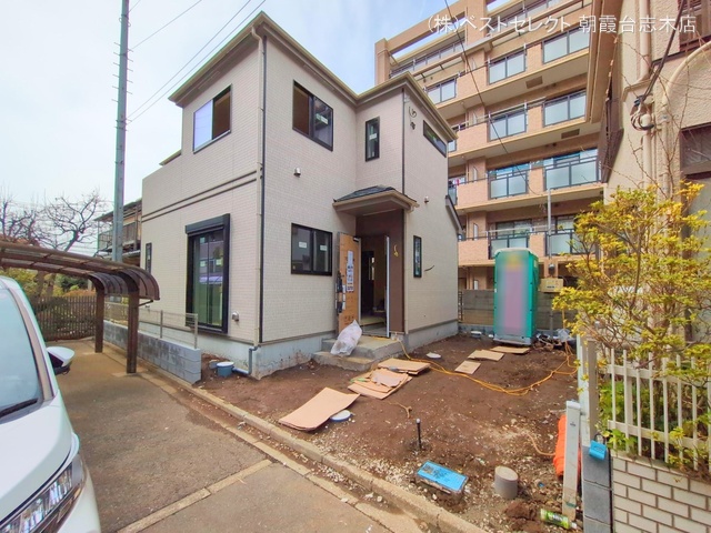 埼玉県新座市大和田１丁目の新築戸建て外構写真 2025年3月12日撮影