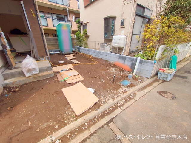 埼玉県新座市大和田１丁目の新築戸建て外構写真 2025年3月12日撮影