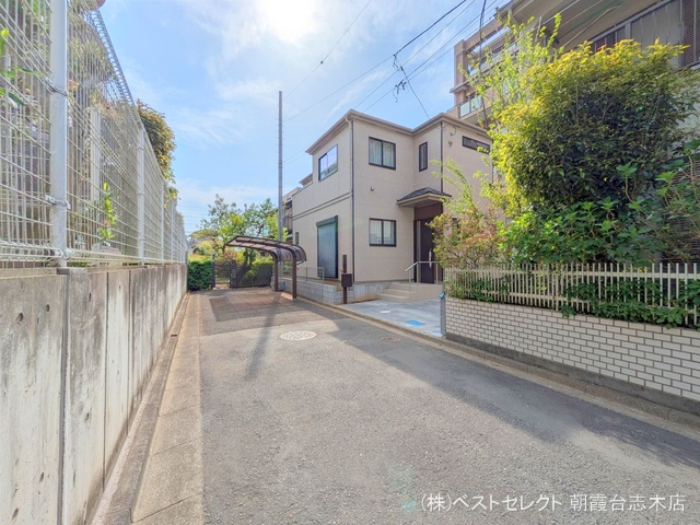 埼玉県新座市大和田１丁目の新築戸建て完成写真 2025年4月16日撮影
