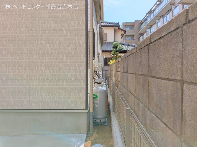 埼玉県新座市大和田１丁目の新築戸建て完成写真 2025年4月16日撮影