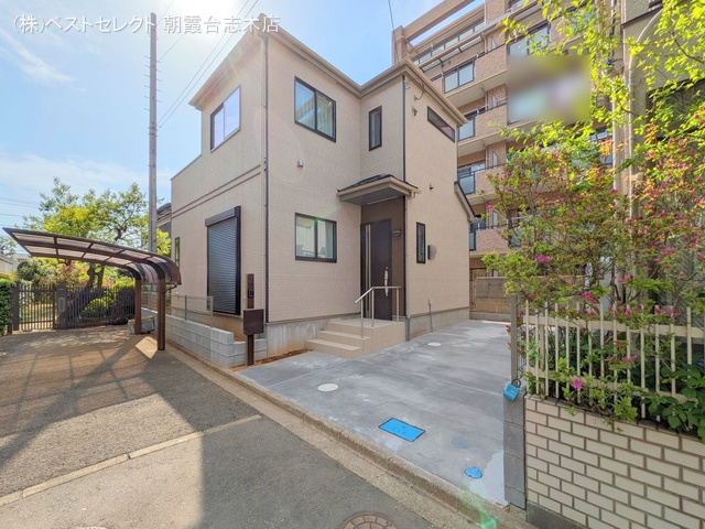 埼玉県新座市大和田１丁目の新築戸建て完成写真 2025年4月16日撮影