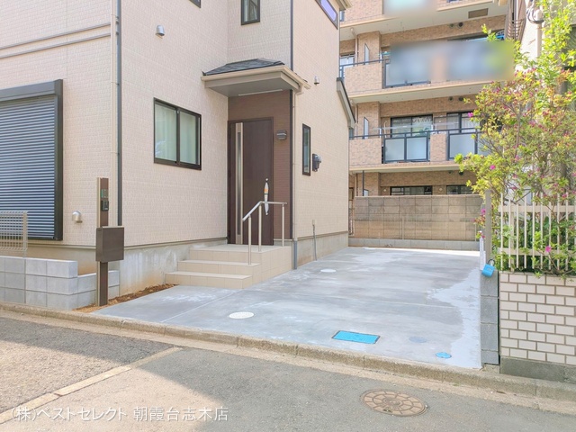 埼玉県新座市大和田１丁目の新築戸建て完成写真 2025年4月16日撮影