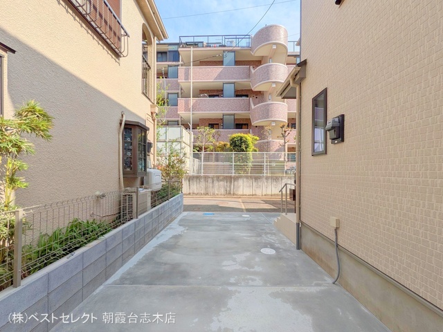埼玉県新座市大和田１丁目の新築戸建て完成写真 2025年4月16日撮影