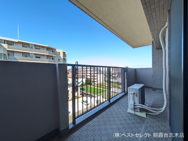埼玉県新座市新堀３丁目のマンション『ヴィルヌーブ清瀬』バルコニー写真 2025年9月1日撮影