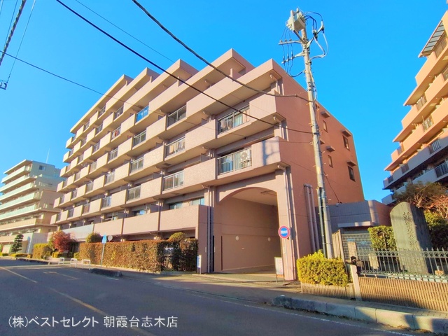 埼玉県新座市新堀３丁目のマンション『ヴィルヌーブ清瀬』外観写真 2024年12月23日撮影