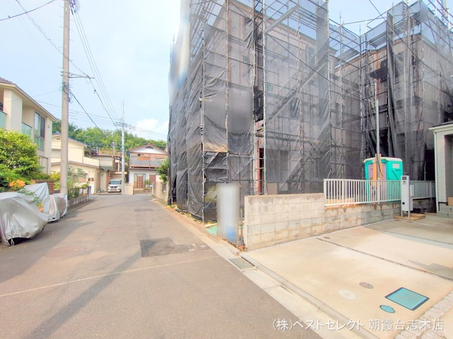 埼玉県志木市幸町2丁目の新築戸建てシート写真 2025年7月6日撮影