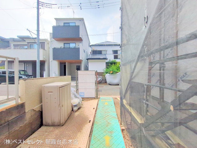 埼玉県志木市幸町2丁目の新築戸建てシート写真 2025年7月6日撮影