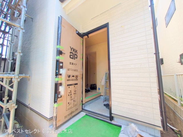 埼玉県志木市幸町2丁目の新築戸建て外構写真 2025年7月27日撮影