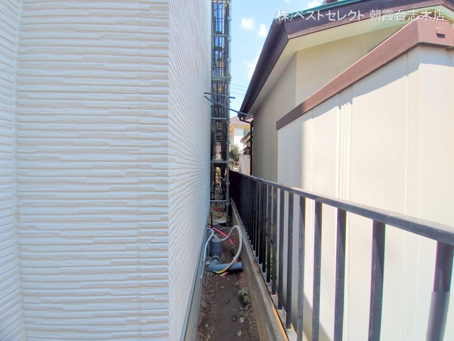 埼玉県志木市幸町2丁目の新築戸建て外構写真 2025年7月27日撮影