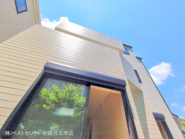 埼玉県志木市幸町2丁目の新築戸建て外構写真 2025年7月27日撮影