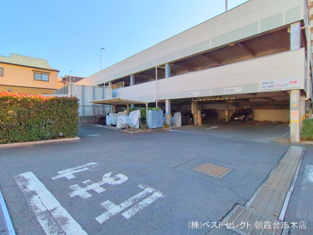 埼玉県和光市白子１丁目のマンション『グランヴィータ光が丘公園』外観写真 2025年1月21日撮影