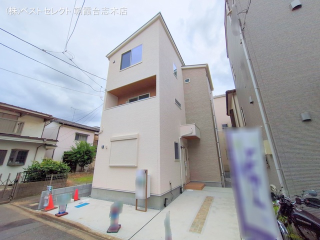 埼玉県朝霞市三原２丁目-新築戸建ての完成写真