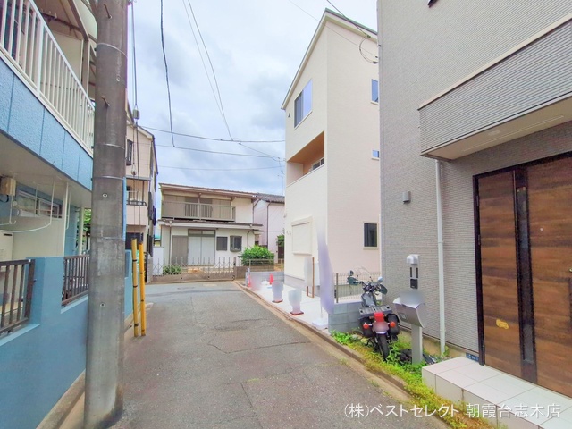 埼玉県朝霞市三原2丁目の新築戸建て完成写真 2025年5月26日撮影