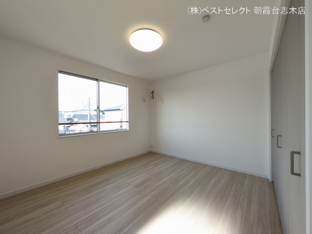 埼玉県朝霞市三原2丁目の新築戸建て居室メイン写真 2025年9月24日撮影