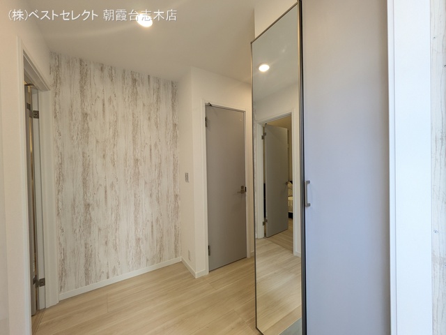 埼玉県朝霞市三原2丁目の新築戸建て玄関写真 2025年9月24日撮影