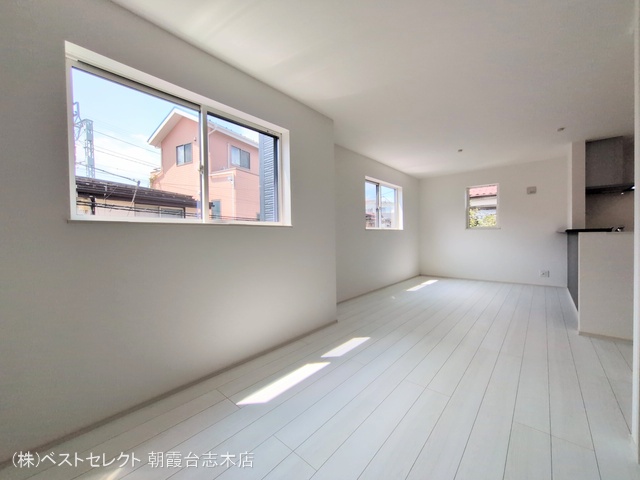 埼玉県志木市柏町6丁目の新築戸建て内装写真 2025年8月31日撮影