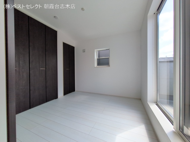 埼玉県志木市柏町6丁目の新築戸建て居室メイン写真 2025年8月31日撮影