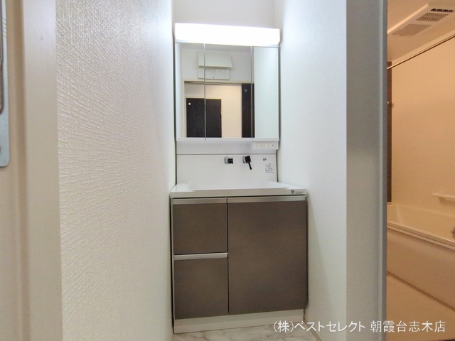 埼玉県志木市柏町6丁目の新築戸建て洗面所写真 2025年8月31日撮影