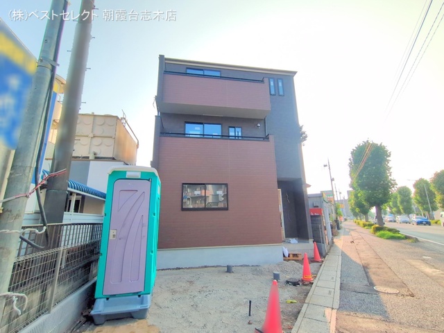 埼玉県志木市柏町５丁目の新築戸建て外構写真 2025年7月8日撮影