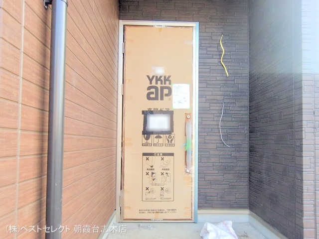 埼玉県志木市柏町５丁目の新築戸建て外構写真 2025年7月8日撮影