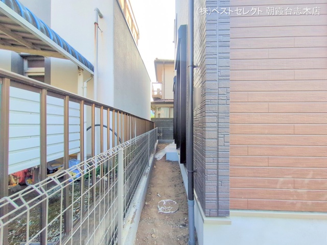 埼玉県志木市柏町５丁目の新築戸建て外構写真 2025年7月8日撮影