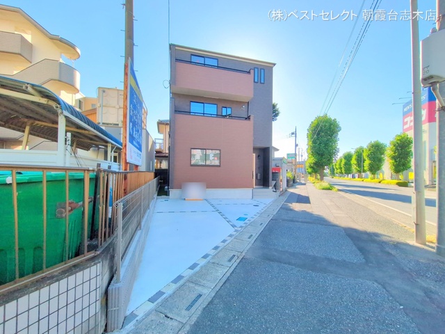 埼玉県志木市柏町５丁目の新築戸建て完成写真 2025年7月29日撮影