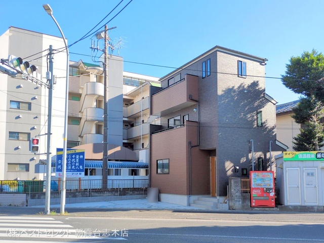 埼玉県志木市柏町５丁目の新築戸建て完成写真 2025年7月29日撮影