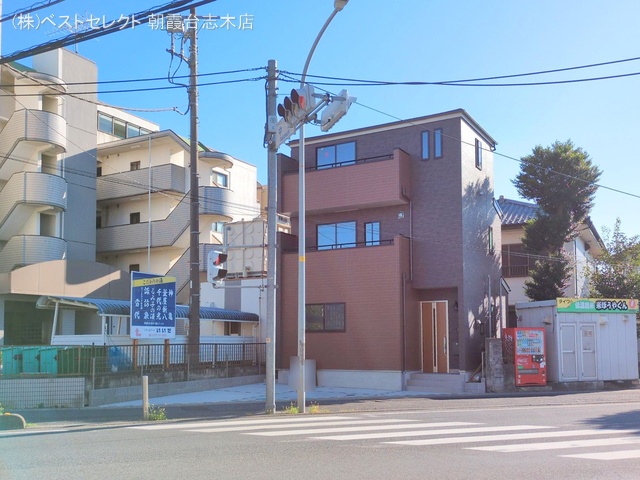 埼玉県志木市柏町５丁目の新築戸建て完成写真 2025年7月29日撮影