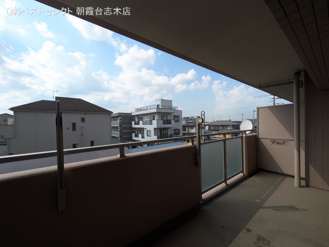 埼玉県和光市下新倉4丁目のマンション『クリオ西高島平参番館』バルコニー写真 2025年9月15日撮影